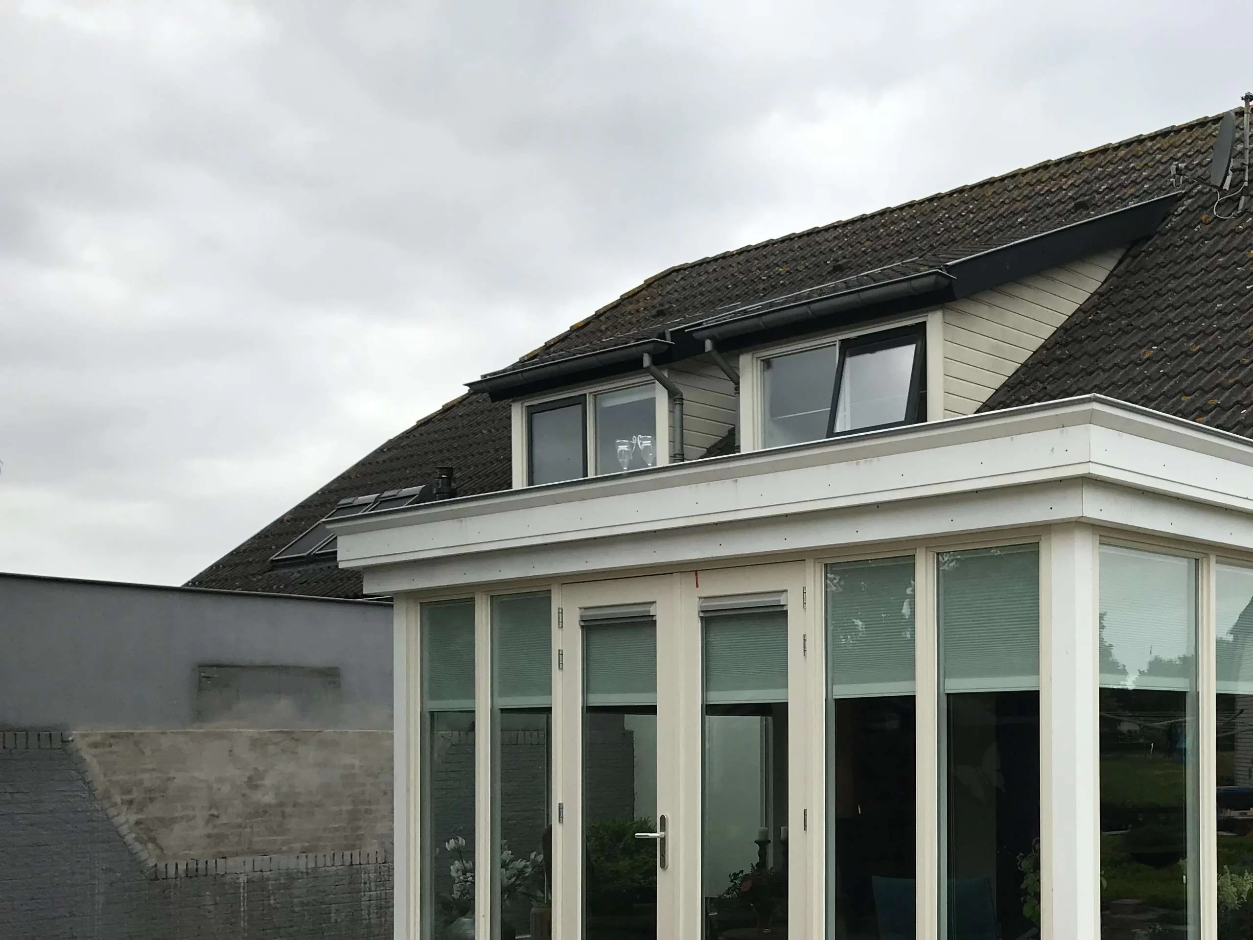 Ruime aanbouw